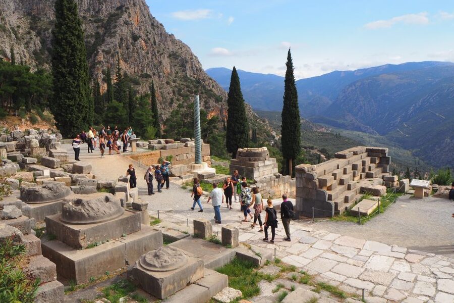 From Athens: Day Tour to Delphi - Guide Style and Group Size, What to Expect