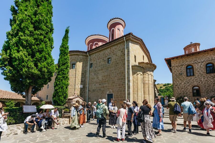 From Athens: Delphi and Meteora 2-Day Guided Tour - Hotel in Kalambaka: the overnight that makes the tour easier