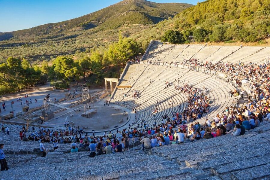 From Athens: Explore Ancient Greece 4-Day Tour - Delphi and Arachova: The Navel of the World in Mountain Light