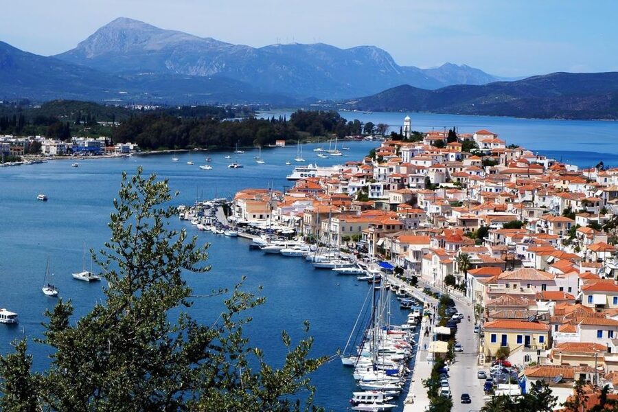 From Athens: Hydra, Poros & Aegina Cruise with Buffet Lunch - Lunch onboard as you pass between coasts