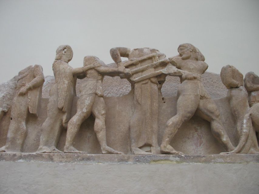 From Athens: Private Delphi and Thermopylae Guided Day Trip - Price and logistics: what you get for $371 per person