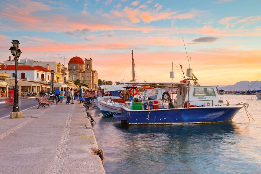 From Athens: Saronic Islands Full-Day Cruise with VIP Seats - Getting Onboard Fast: Welcome Drink, Unlimited Drinks, and Easy Starts