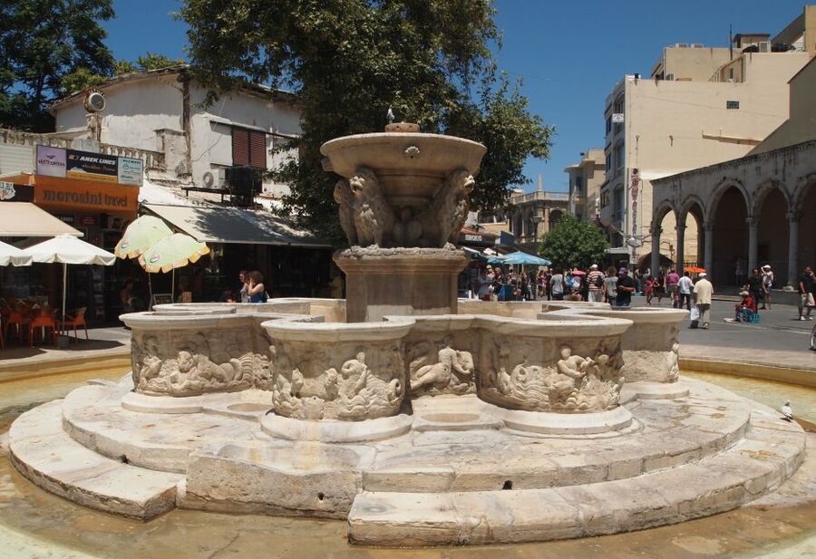 From Chania: Knossos Palace and Heraklion Full-Day Tour - What to Bring and How to Stay Comfortable