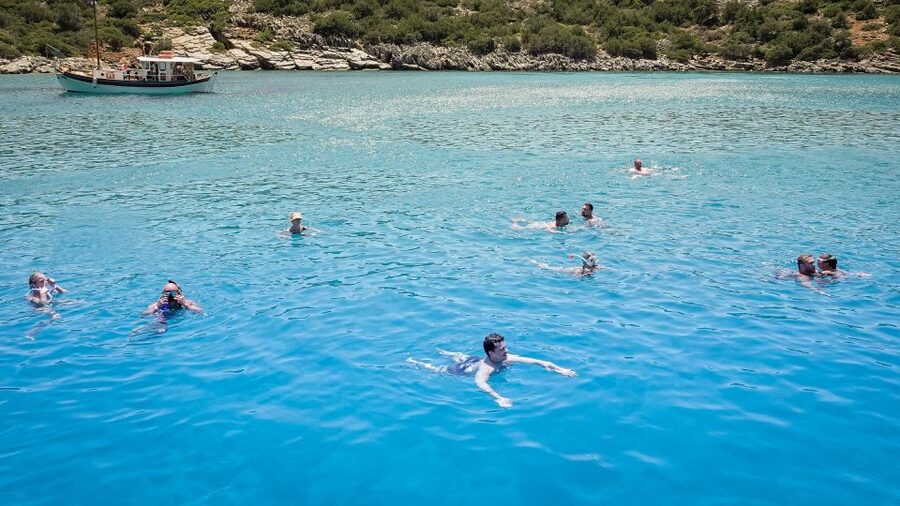 From Heraklion: Elounda, Kolokitha, and Spinalonga Boat Trip - On-board fruit and salad bar, plus what actually costs extra
