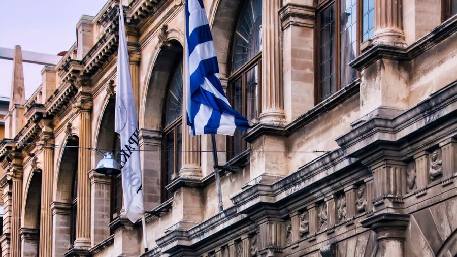 From Heraklion: Historical Center City Tour & Knossos Palace - What to bring for a hot, active day
