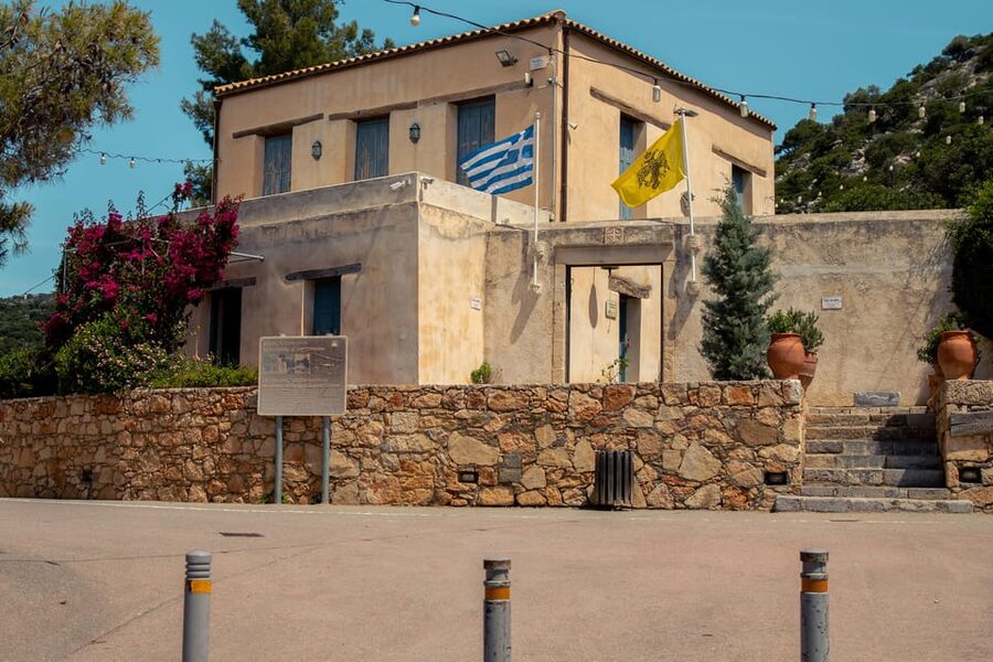 From Heraklion: Quad Safari Wild Crete Day Tour - Lunch in a village taverna: the best pause, plus the horse farm moment