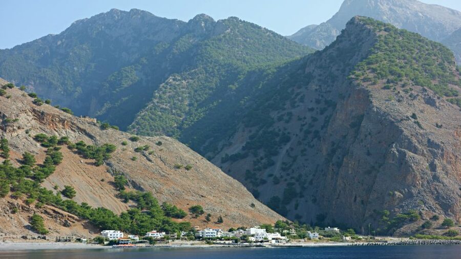 From Heraklion: Samaria Gorge & Agia Roumeli Hiking Day Trip - The guide experience: what makes it feel organized