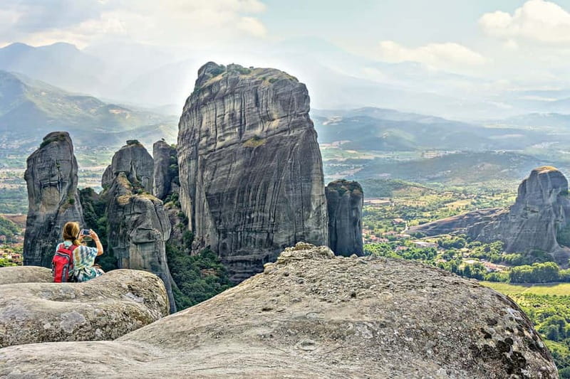 From Kalabaka/Kastraki: Meteora Monasteries Morning Tour - Dress code and entry fees: the two practical checks