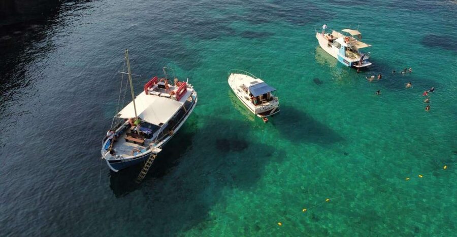 From Lefkimmi: Boat Trip to Sivota & Blue Lagoon - The cruise out: Lefkimmi to Mourtos sea cave