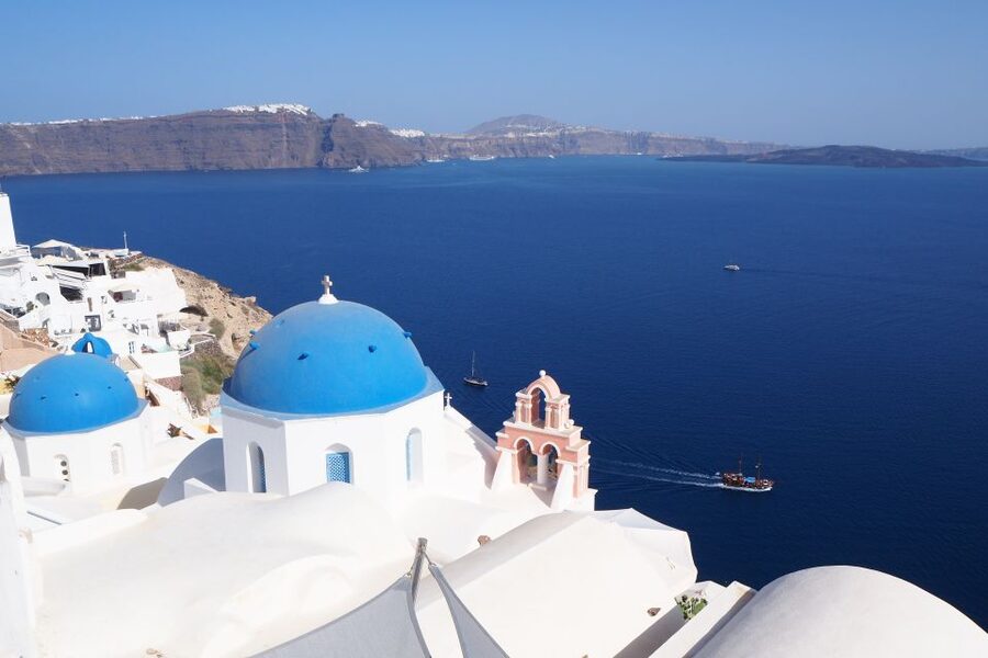 From Naxos: Full-Day Boat Trip to Santorini - Athinios to Fira by bus: the ride where the guide actually speaks