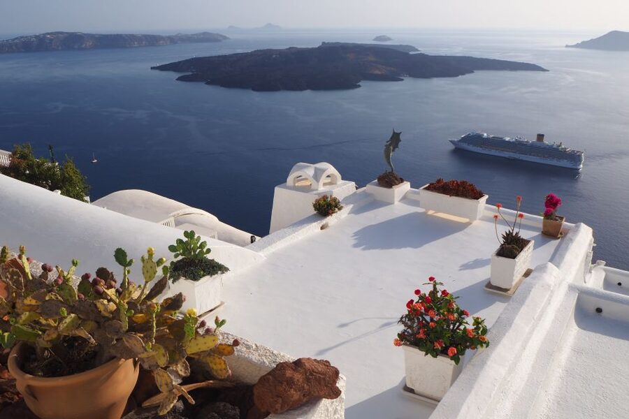 From Naxos: Full-Day Boat Trip to Santorini - When things go off plan: weather and last-minute changes