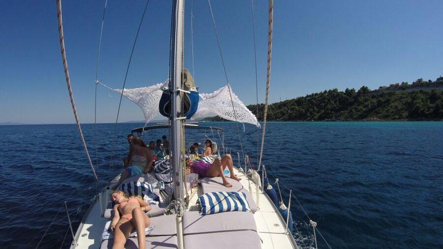 From Nea Fokea: Chalkidiki 6-Hour Cruise by Sailing Boat - The return sail: late afternoon coast time