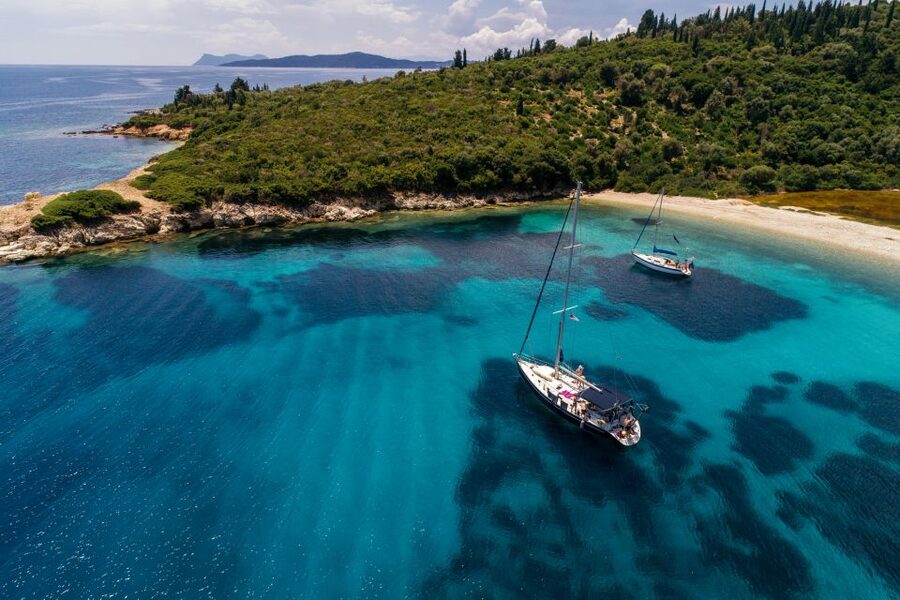 From Nidri: Marine Wildlife Cruise with Lunch and Swim Stops - A Nidri snorkeling cruise with fewer boats in your way