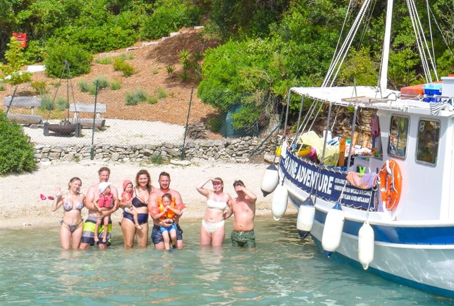 From Nidri: Marine Wildlife Cruise with Lunch and Swim Stops - Meeting at Nidri, finding the right boat, and what timing feels like