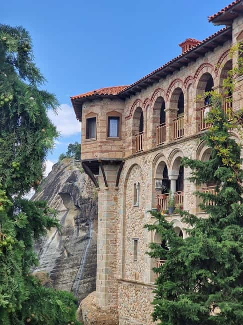 From Parga: Magical Meteora Tour - Kalambaka free time: lunch and a simple walk to reset