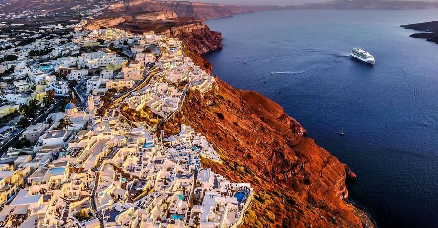 From Rethymno Port: Day Tour to Santorini - The air-conditioned coach and guided route on Santorini