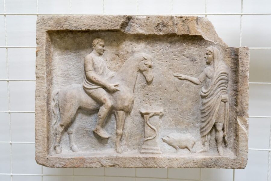 From Thessaloniki:Day Trip to Dion, Litochoro &Mount Olympus - Inside the Dion Museum: statues and finds that make the ruins make sense