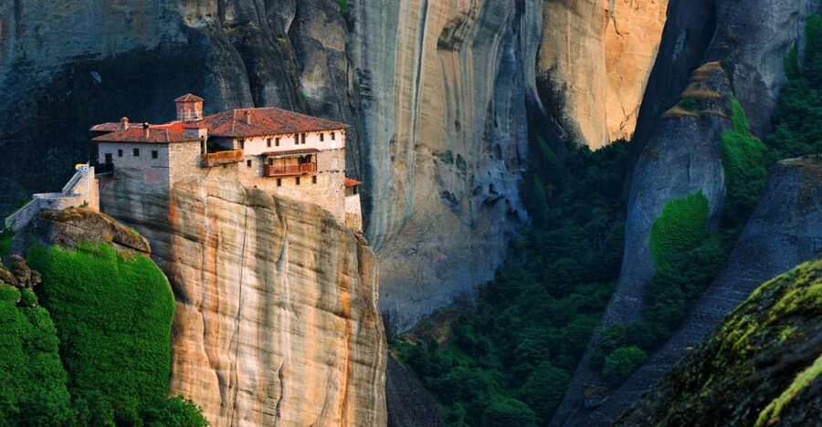 From Thessaloniki: Full Day Trip to Meteora - Visiting two monasteries, frescoes, and religious icons