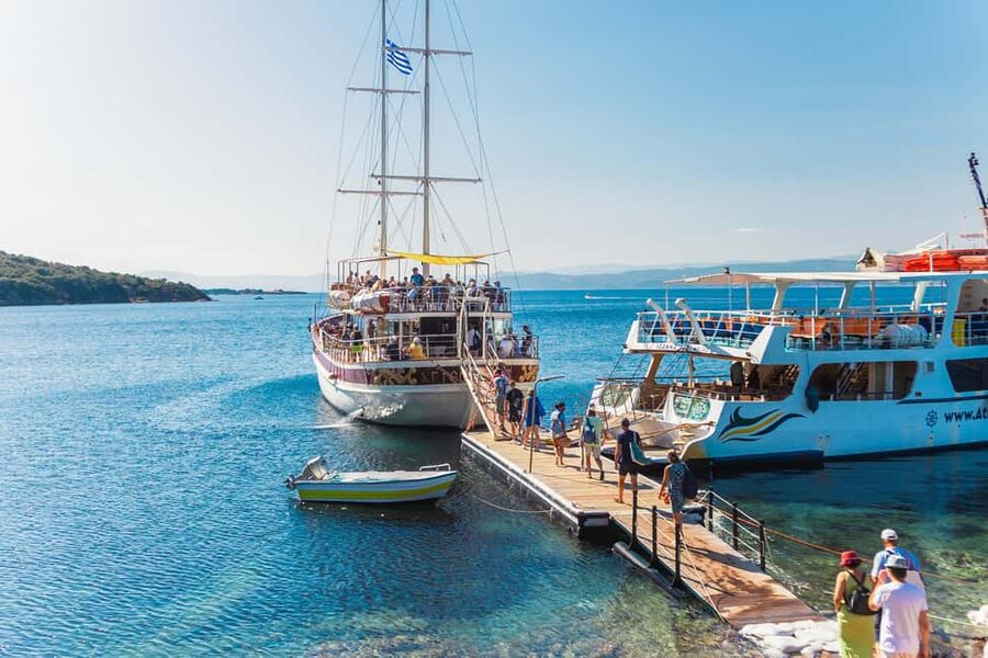 From Thessaloniki: Halkidiki Blue Lagoon Cruise with Lunch - Banana Beach Stop: Two Hours to Relax and Reset