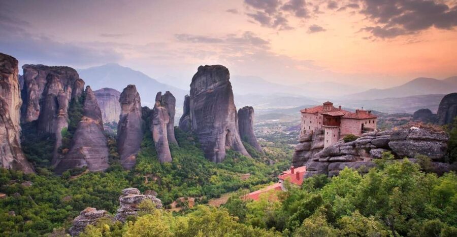 From Thessaloniki: Private Day Trip to Meteora with Transfer - Meteora’s vertical world from Thessaloniki: why this day trip works