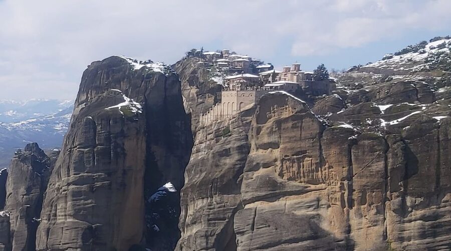 From Thessaloniki: Private Day Trip to Meteora with Transfer - Monasteries with outside viewpoints, plus 1 or 2 interiors