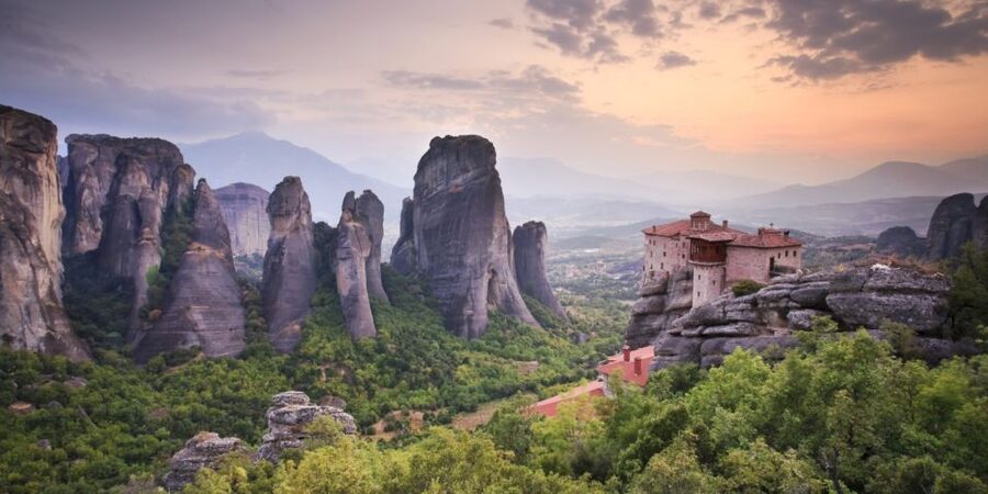 From Thessaloniki: Private Day Trip to Meteora with Transfer - Kalabaka: coffee and lunch without derailing the day