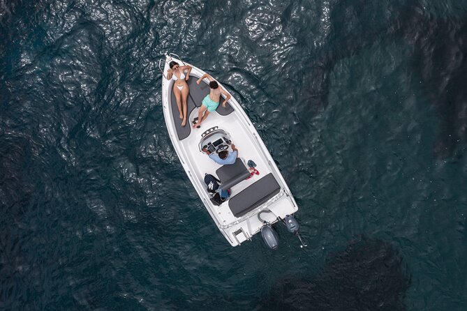 Full Day Boat Rental Without a License in Santorini - Key things I’d book for