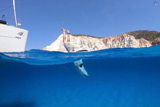 Full-Day Small-Group Cruise in Milos & Poliegos with Lunch - Sykia cave and the Kleftiko pirate bay that looks unreal
