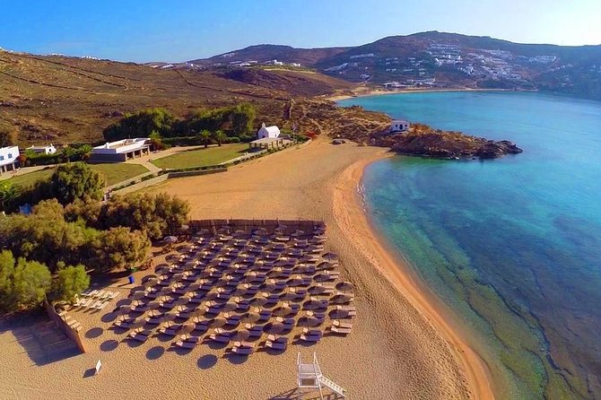 Half-Day Private Guided Tour in Mykonos - Mykonos Town walking lanes, shopping time, and Petros the pelican