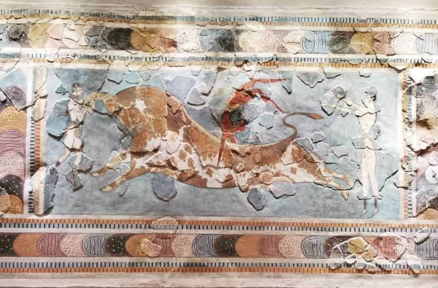 Heraklion Archaeological Museum Ticket & Audio Guide - Entering Heraklion Archaeological Museum with less friction