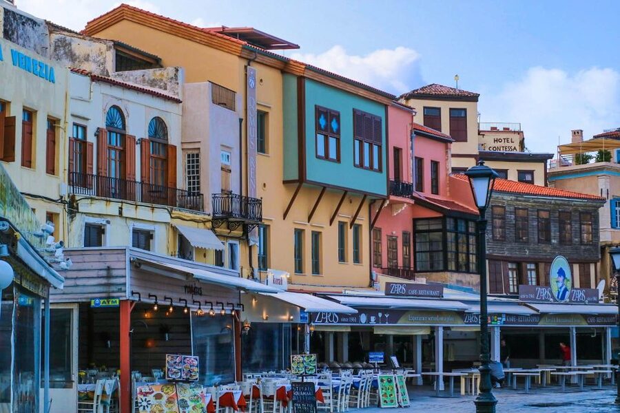 Heraklion:Day trip to Chania old Town,Kournas Lake& Rethymno - Getting your pace right, bus rides, guide help, and keeping your energy