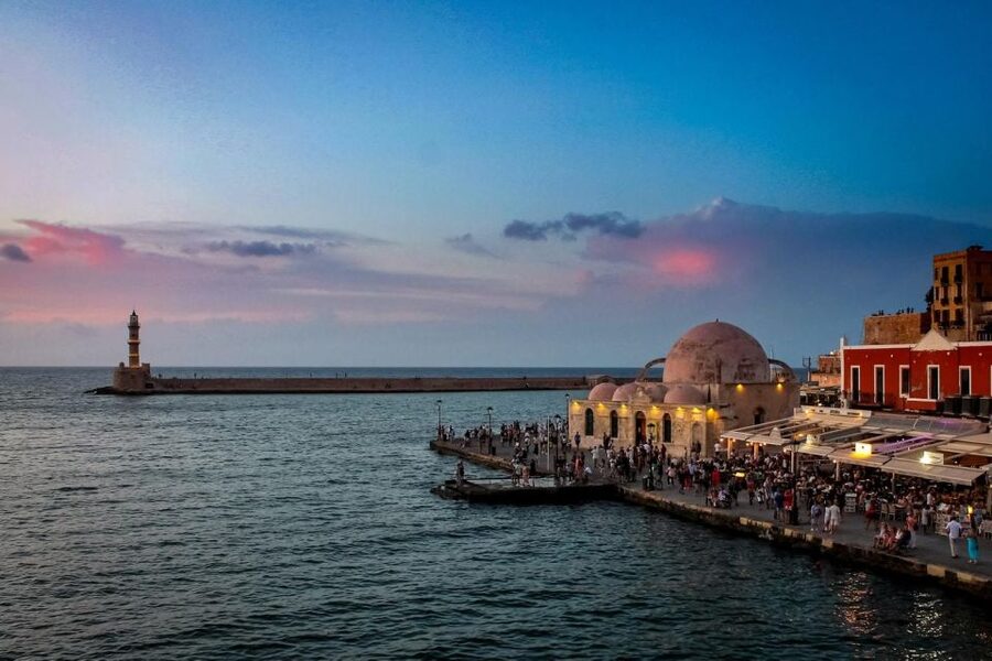 Heraklion:Day trip to Chania old Town,Kournas Lake& Rethymno - Who should book this day trip, and who should skip it