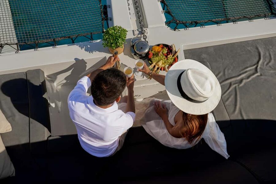 Heraklion: Dia Island Catamaran Cruise with Dinner and Wine - From Heraklion Marina to a Dia Island swim, in one smooth half-day