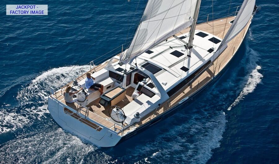 Heraklion: Dia Island Luxury Sailing Trip with Meal & Drinks - Shared vs private, and morning vs sunset timing