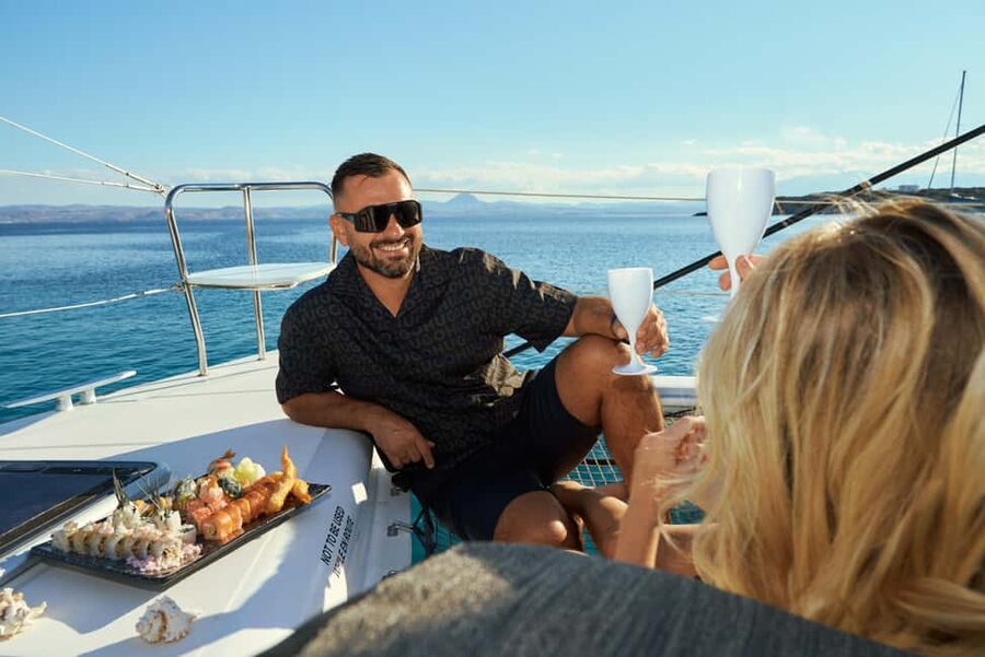 Heraklion: Dia Island Romantic Sunset Cruise with Wine - Marina Cafe meeting point and what to look for