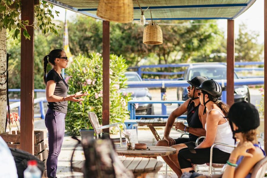 Heraklion: Finikia Horse Riding Tour with Lunch or Dinner - Who This Tour Suits Best in Crete