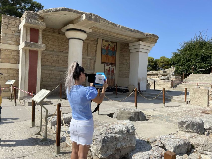 Heraklion: Palace of Knossos 3D Virtual Audio Tour by Tablet - What to pay attention to: scenes, placement, and context