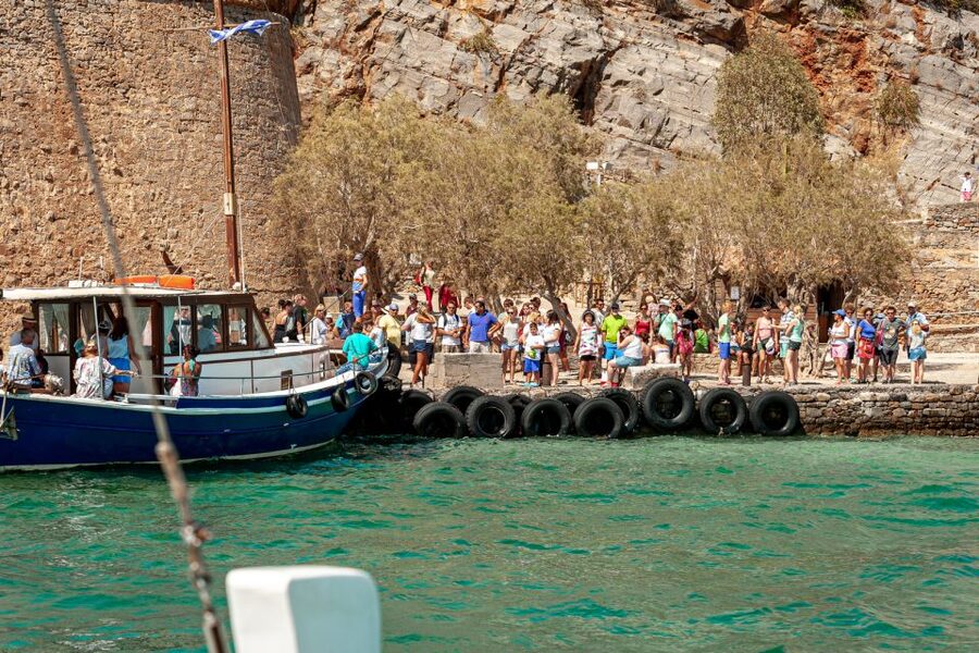 Heraklion: Spinalonga, Agios Nikolaos, Elounda & Plaka Tour - How pickup and bus time affect your energy