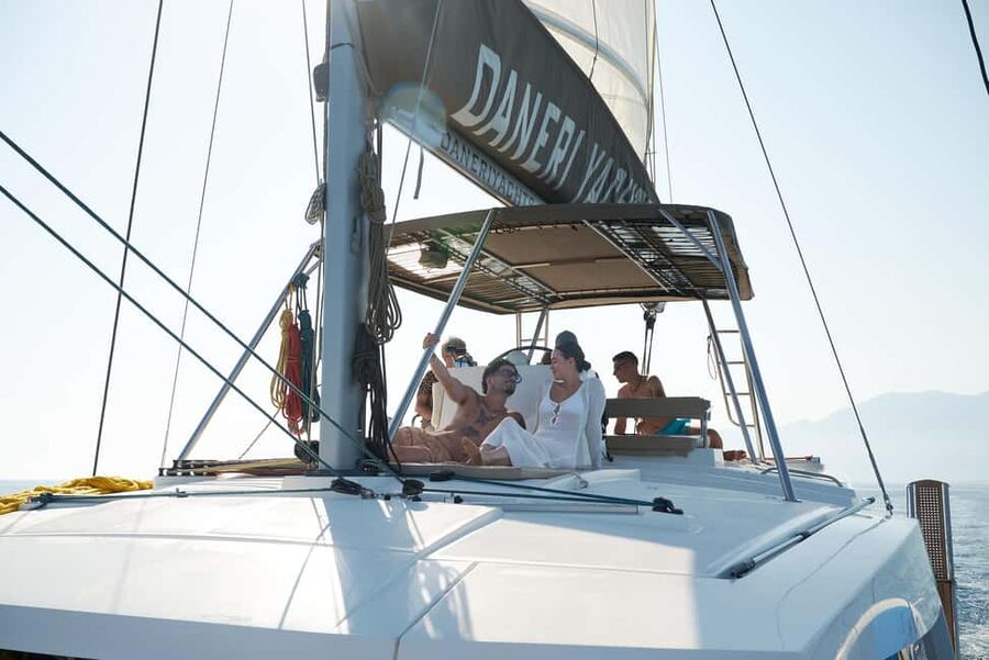 Hersonissos: Catamaran Sailing Trip to Dia Island with Lunch - Dia Island Time: Swimming, Snorkeling Gear, SUP, and Inflatable Fun