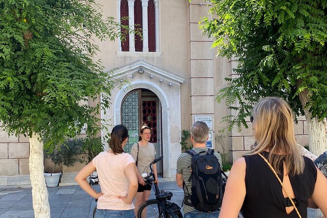 Highlights of Athens biketour - Your Dutch Cortina bike, helmet, and the pace you can actually enjoy