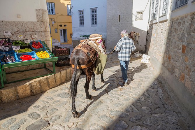 Hydra, Poros and Egina Day Cruise from Athens with Optional VIP Upgrade - Onboard Between Islands: Lunch, Drinks, and the Folklore Show