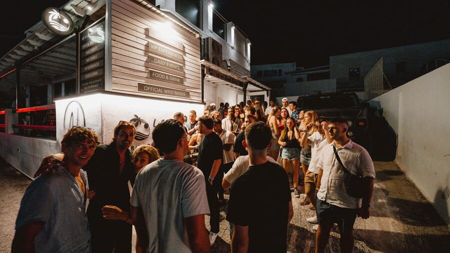 Ios: Pub Crawl with 5 Venues, 5 Shots, and 5 VIP Entrances - The 23:00 Kickoff: Pre-Party, Reps, and a Free Jagerbomb