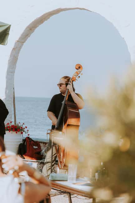 Jazz in the Heart of Corfu: Seaside Sessions at the Marina - Meet Sofia and the local lineup: how the night starts