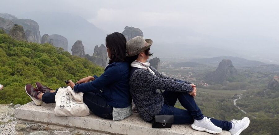 Kalabaka: Meteora Monasteries Minibus Tour with Photo Stops - The guides and drivers: what you can expect from the people on your day