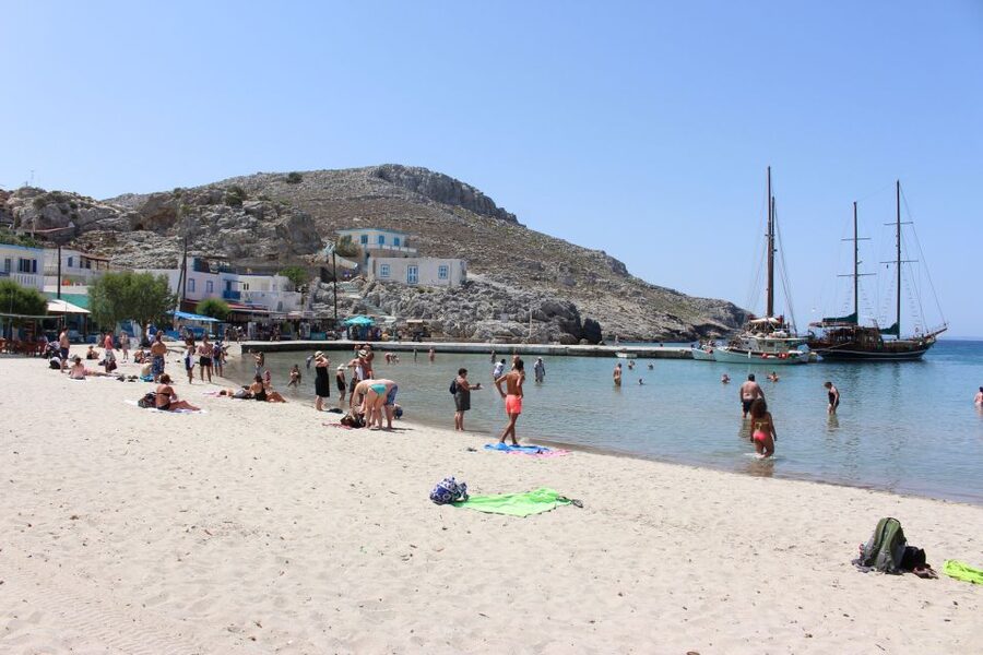 Kalymnos, Pserimos & Plati Island Cruise with Hotel Transfer - Food and shopping: what lunch not included really means
