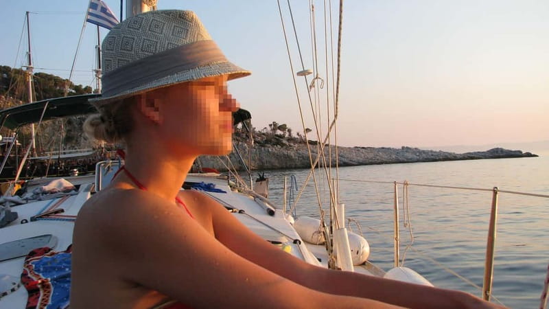 Kassandra: West Sithonia Coves and Islets Sailboat Tour - The 5-hour rhythm: safety briefing, cruising time, and included SUP