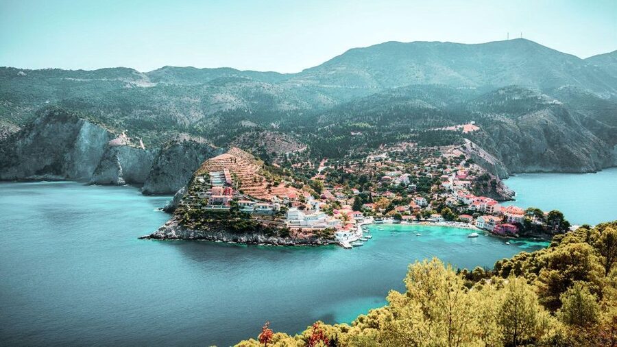 Kefalonia: Assos and Fiscardo Island Day Tour - Fiskardo: a harbor town that mixes style, tavernas, and old architecture
