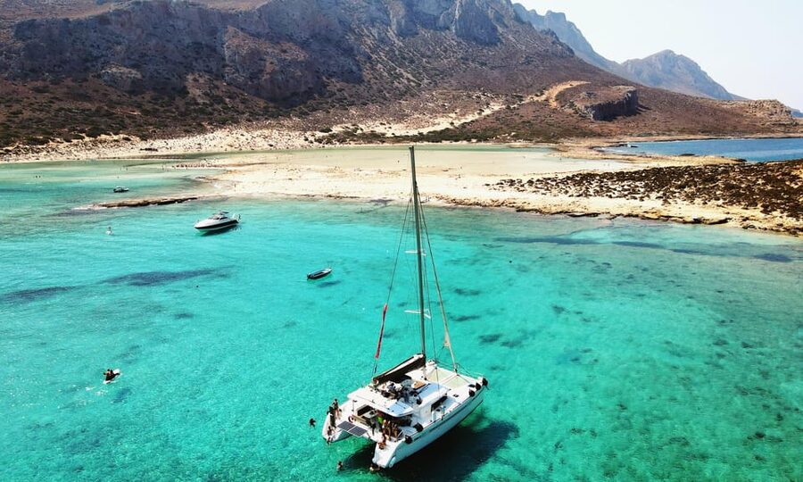 Kissamos: Balos & Gramvousa Luxury Catamaran Sailing Cruise - The catamaran advantage on the Balos and Gramvousa loop