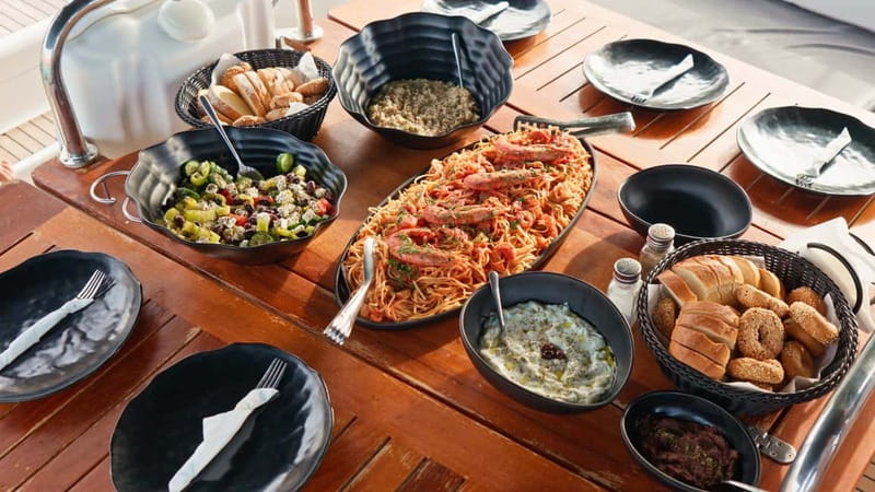 Kissamos: Balos & Gramvousa Sailing Cruise with Meal - Kissamos Port to Gramvousa Island, How the Day Gets Rolling