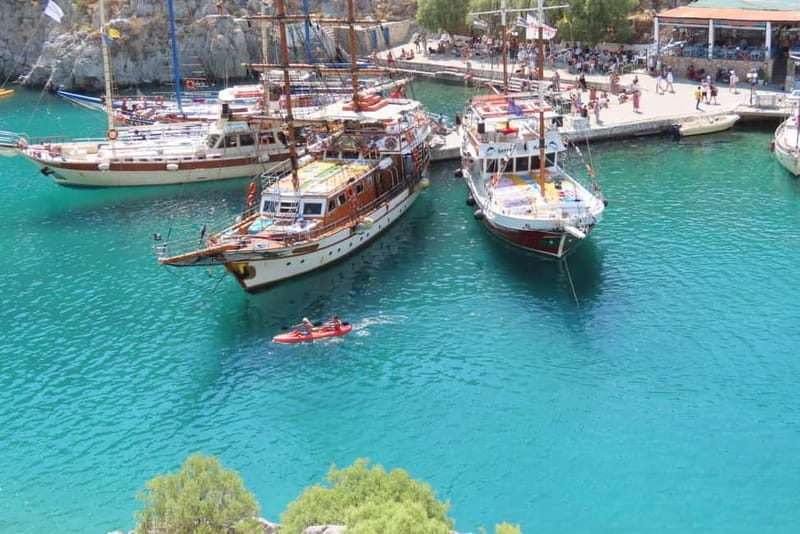 Kos : 3-Island Wooden Ship Cruise w/ Lunch on Captain Hook - Food on board: Greek lunch done right